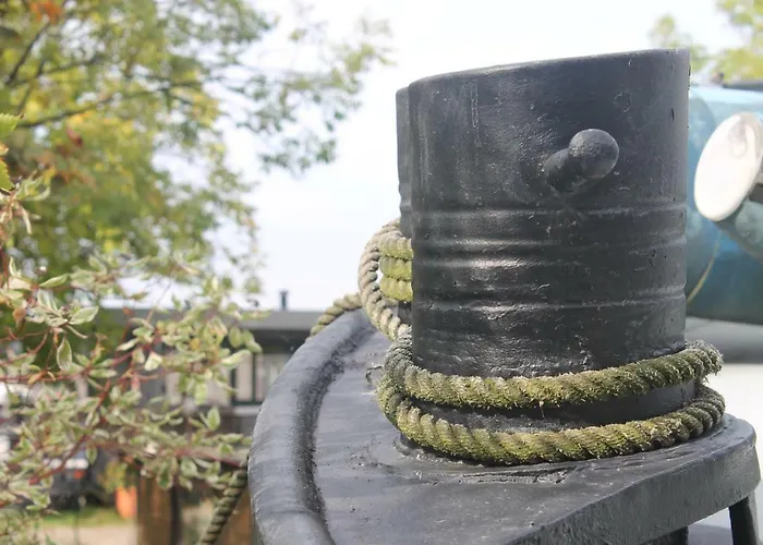 Vincent Gogh דירה *